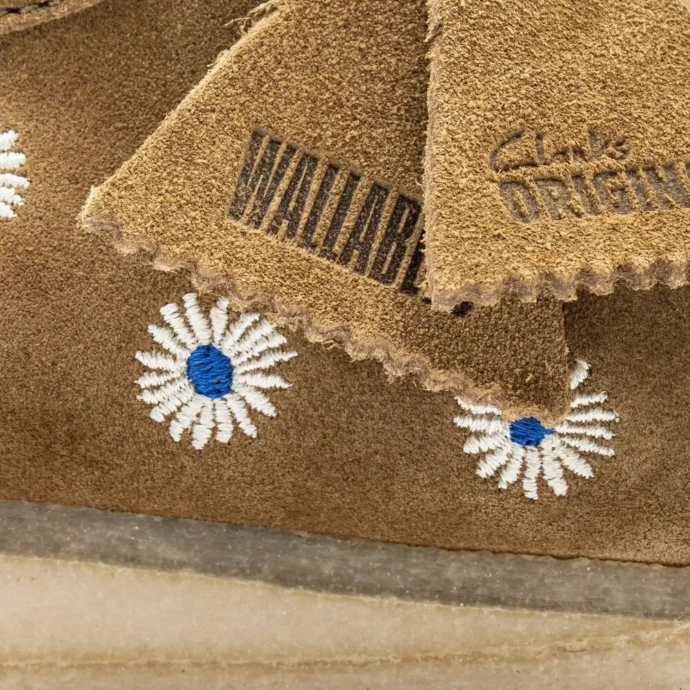 CLARKS Dark Olive Embroidered Suede Wallabees Size 11.5W New in Box MSRP $195